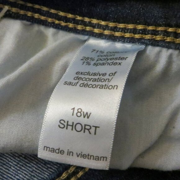 Maurices Women's Plus Mid Rise Boot Cut Jeans Medium Wash Size 18W Short New - Picture 8 of 9